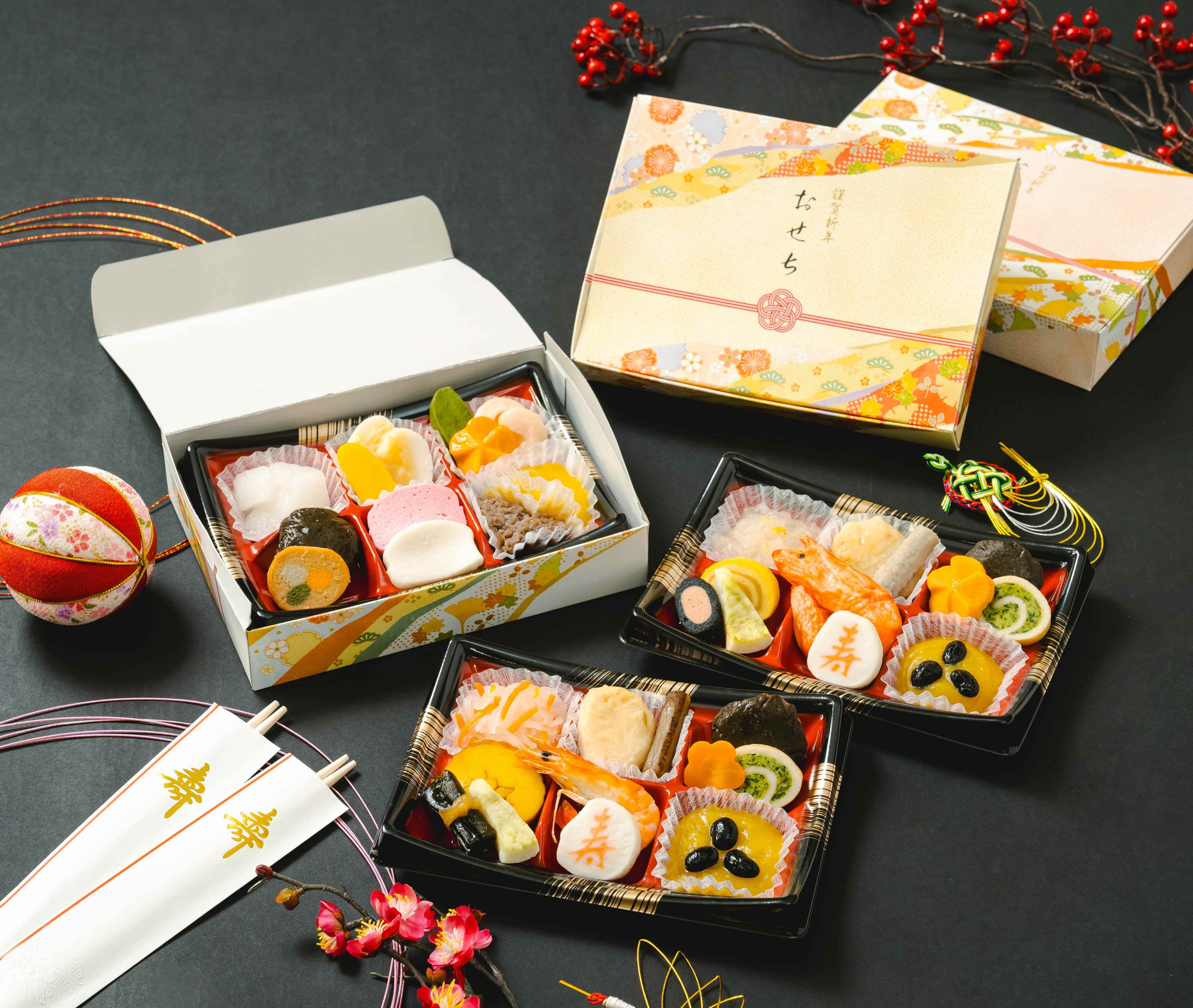 <div class='lum-box'><h4 class='fontColor_blue lum-font-size'>個食おせち（業務用）</h4></div><div class='lum-font-cnt'>常食・やわらか・まろやかの3食形態に対応した個食おせちです。
盛付け済みのため、解凍するだけでお召し上がりいただけます。
OEMも受け付けております！</div>