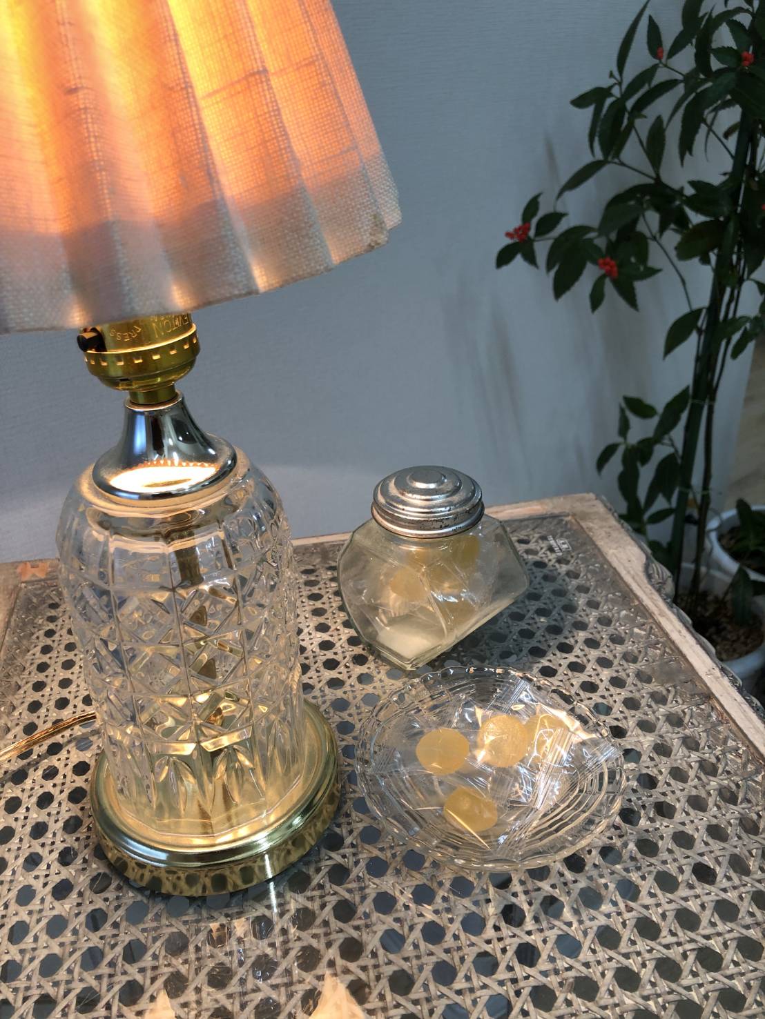 <div class='lum-box'><h4 class='fontColor_blue lum-font-size'>一粒万倍美</h4></div><div class='lum-font-cnt'>健康と美を意識する女性に向けて開発されたサプリメントのグミです</div>