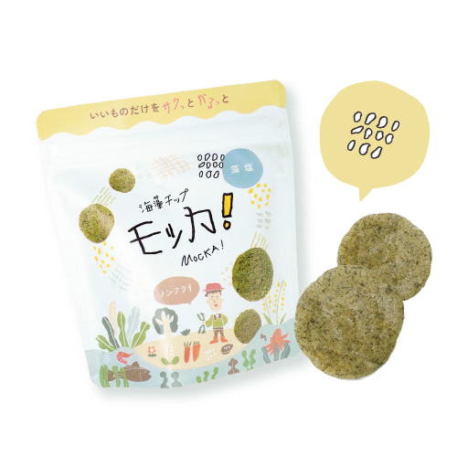 <div class='lum-box'><h4 class='fontColor_blue lum-font-size'>海藻チップモッカ！藻塩味</h4></div><div class='lum-font-cnt'>宮城県・塩竈産の藻塩は、まろやかで上品な味わいで、米粉の甘みとわかめの風味を最大限に引き出します。噛むほどに味わい深く、天然のうまみが口いっぱいに広がります。ほどよい塩気があとを引く美味しさです。</div>