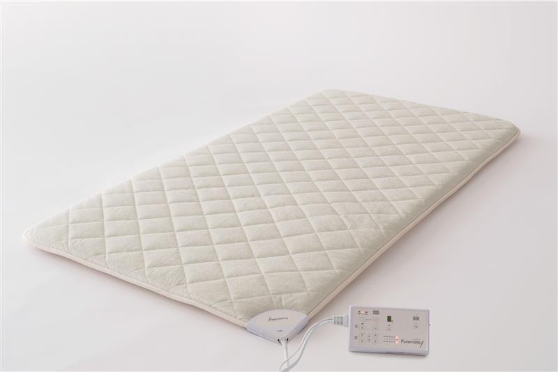 <div class='lum-box'><h4 class='fontColor_blue lum-font-size'>【電位・温熱組合せ家庭用医療機器】ピュアメイトF</h4></div><div class='lum-font-cnt'>電位×温熱のチカラで毎日の健康管理をサポート。
電位治療で慢性便秘・肩こり・頭痛・不眠症をやわらげ、温熱治療による温熱効果で疲労回復・血行促進・筋肉のコリをほぐします。(医療機器認証番号：226AKBZX00002000)</div>