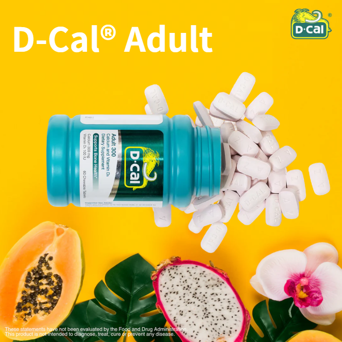 <div class='lum-box'><h4 class='fontColor_blue lum-font-size'>中国9年連続No.1！米国発のD-calの基盤！信頼の大人向けカルシウム</h4></div><div class='lum-font-cnt'>米国で製造されたD-Cal® Adultは、FDA承認企業設計のもと、GMP認定工場で製造されています。成人の骨の健康に必要なカルシウム300mgとビタミンDを配合し、爽やかなフルーツ風味のチュアブル錠なので、水なし1日1錠で手軽に摂取可能。確かな実績と品質が、大人の健やかな毎日をサポートします。</div>